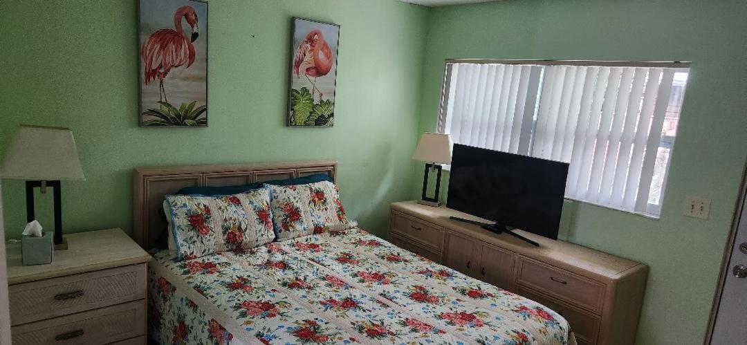 Marion Lane Suites Cocoa Beach Exterior foto