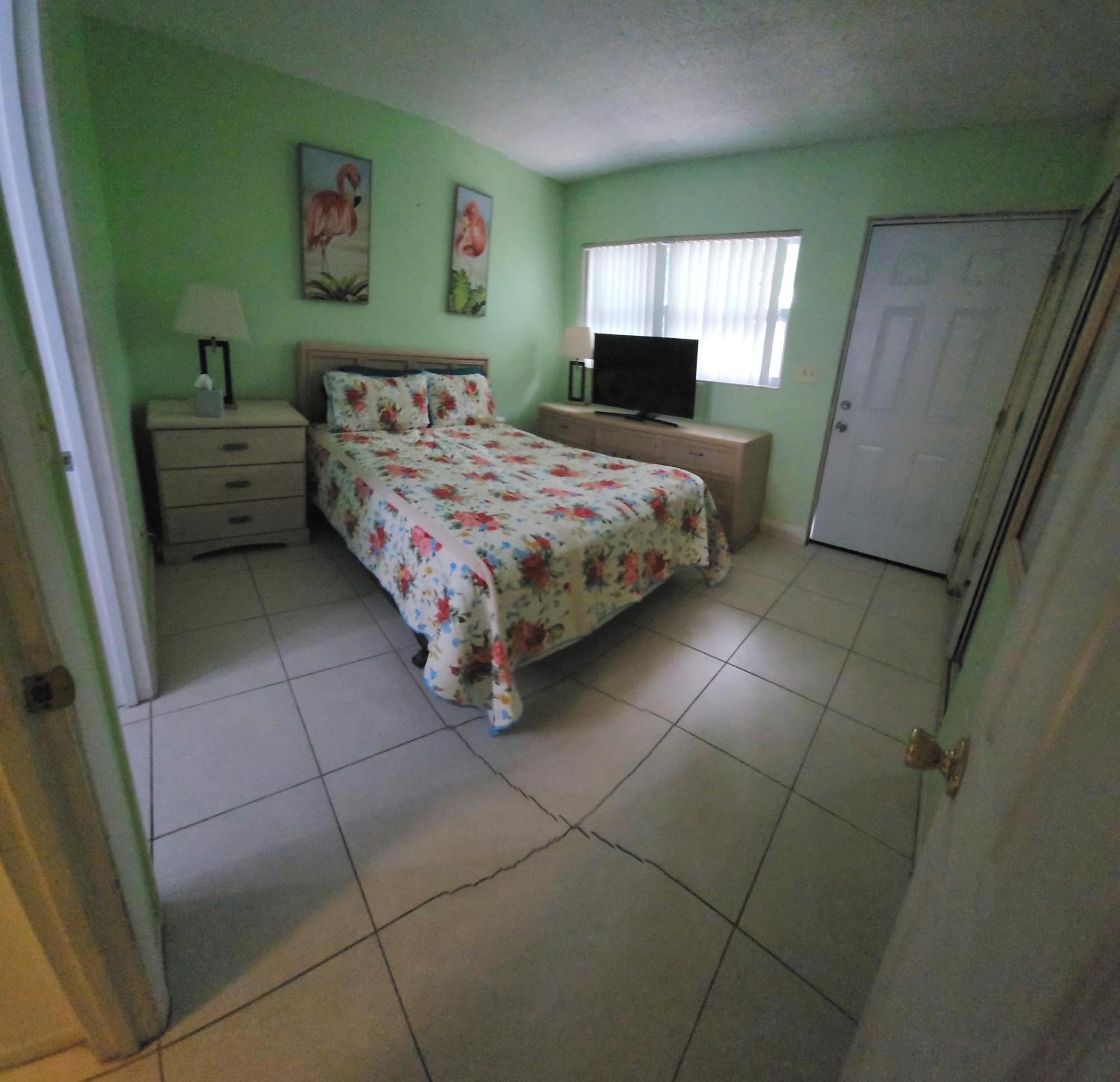Marion Lane Suites Cocoa Beach Exterior foto
